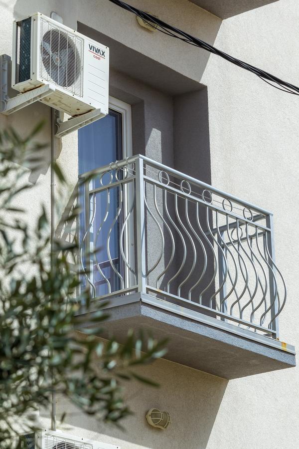 Apartments In City Center Ventus Novalja Exterior foto
