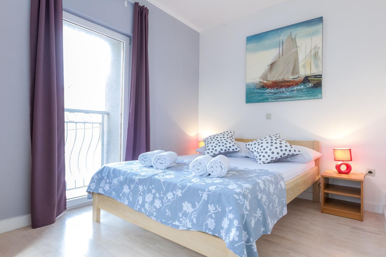 Apartments In City Center Ventus Novalja Exterior foto