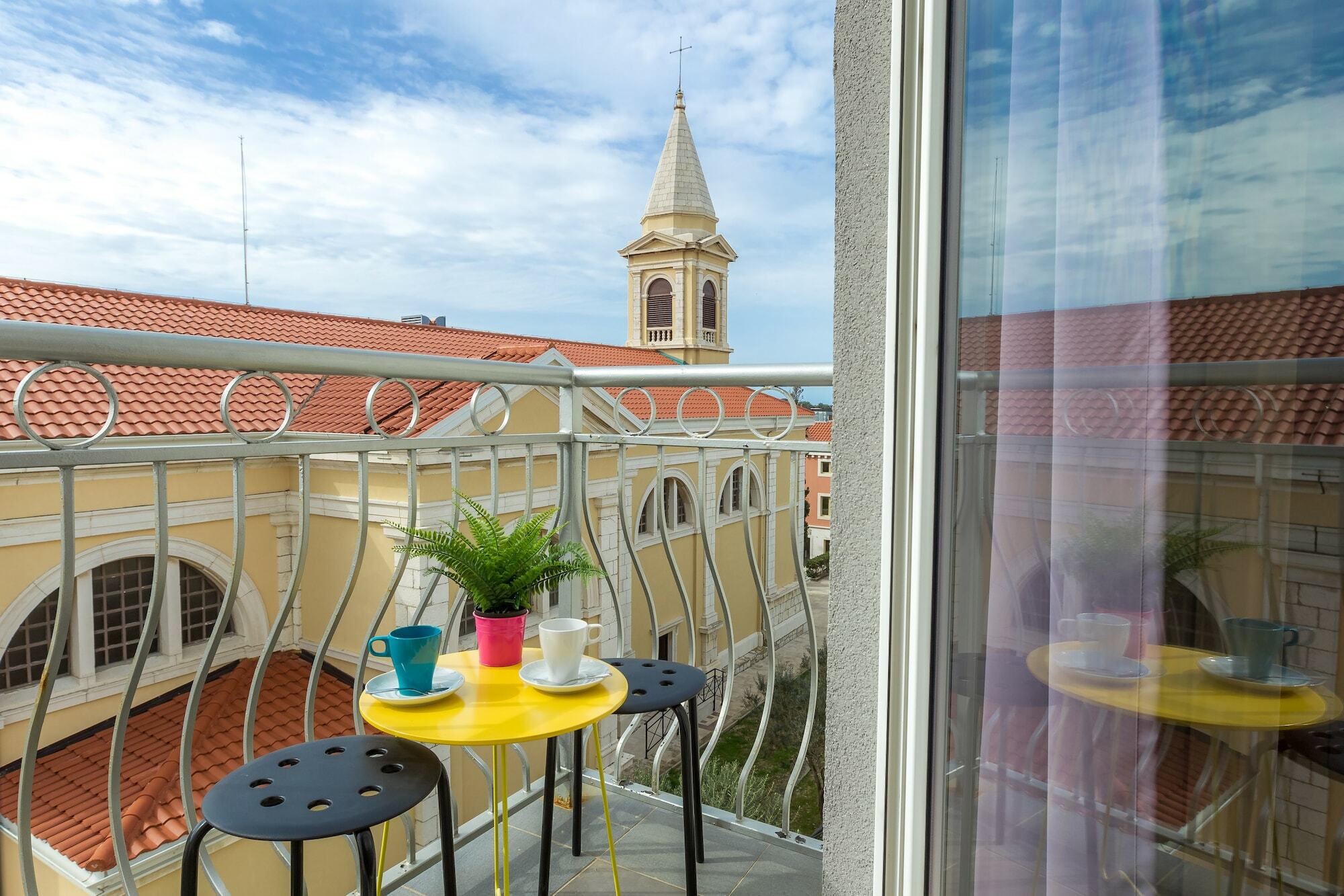 Apartments In City Center Ventus Novalja Exterior foto